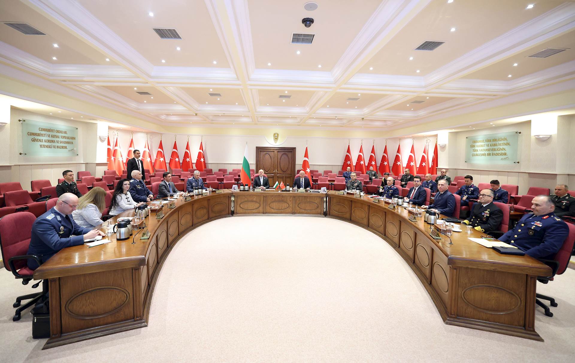 Bulgaristan hava sahası Türk savaş uçaklarına açılacak