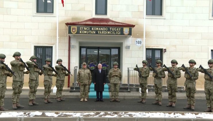 Milli Savunma Bakanı Güler, komando tugayını denetledi