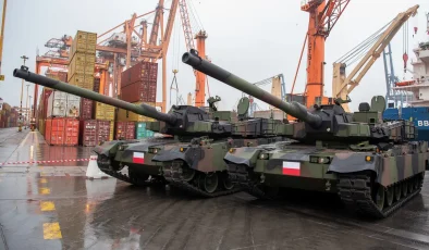 Polonya’ya K2 tankı teslimatı