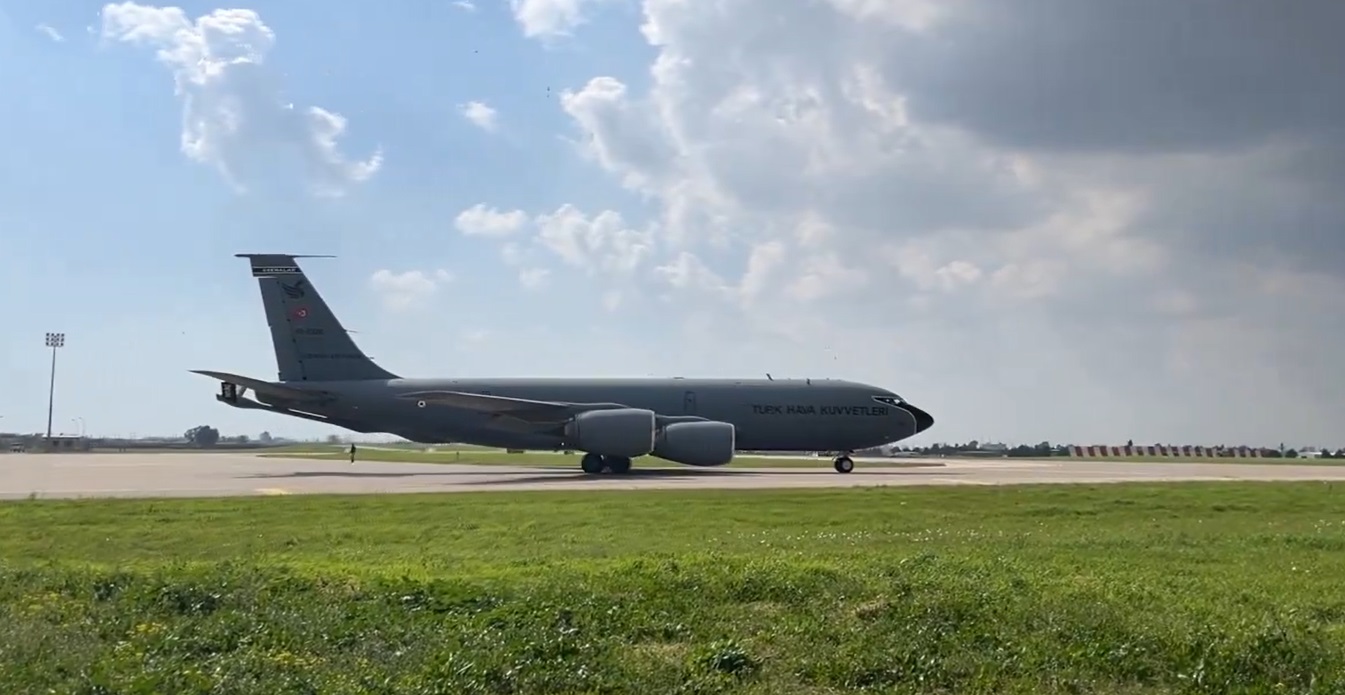 Hava Kuvvetlerinden Romanya F-16’larına havada yakıt ikmal desteği