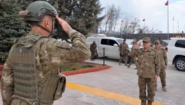 KKK Orgeneral Bayraktaroğlu, Şırnak Gülyazı’daki üs bölgesini denetledi