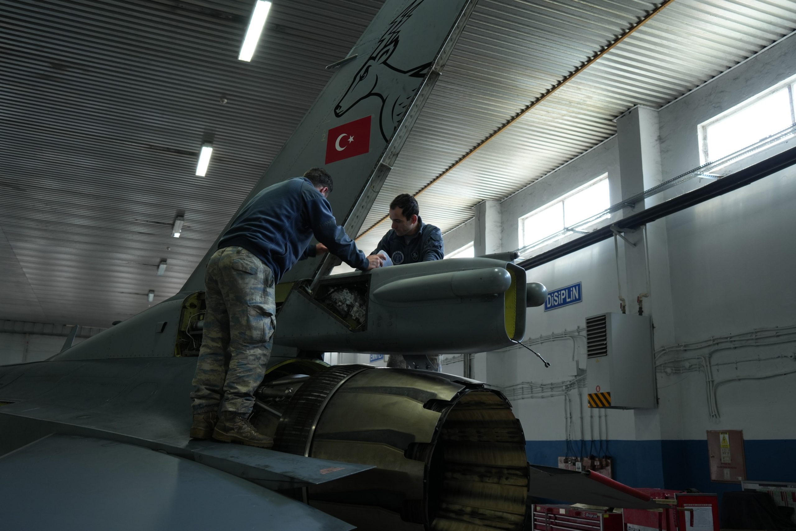 Hava Kuvvetlerinin Çelik Kanatları’na Titiz Bakım