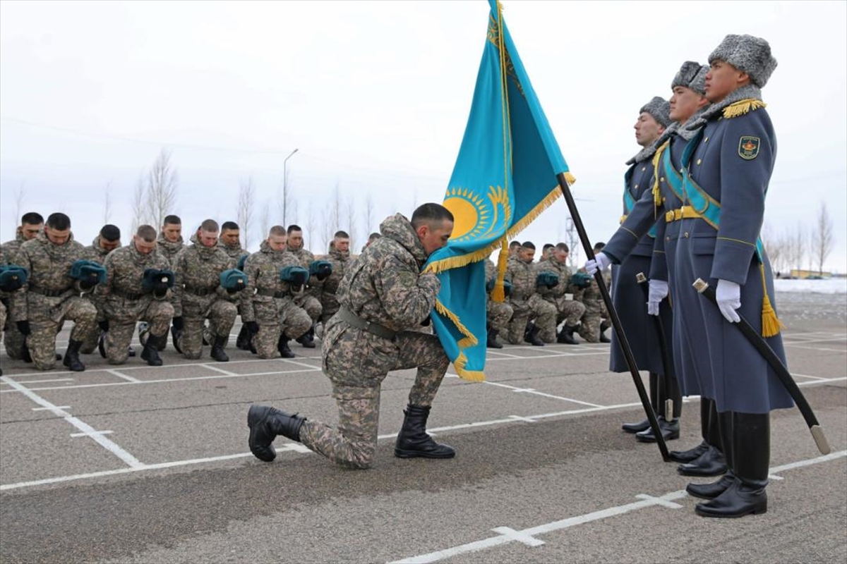 Kazakistan Ordusu 32 Yaşında