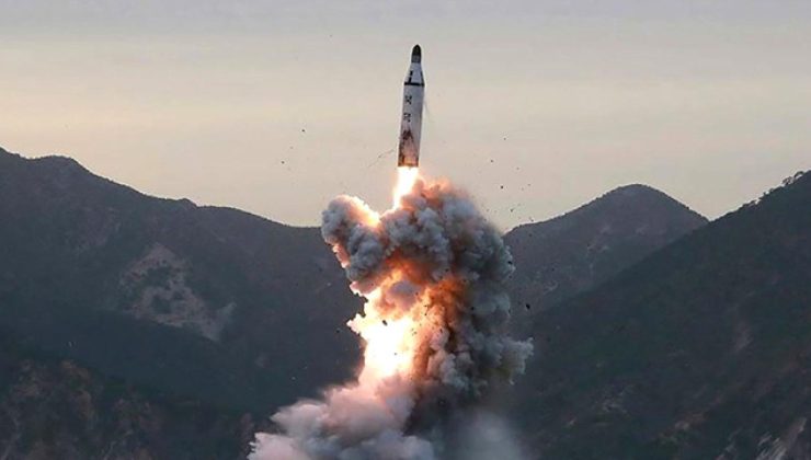 Kuzey Kore Birden Fazla Savaş Başlığı Fırlatabilen Füze Test Etti