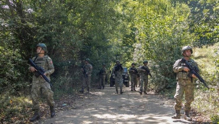 Türk Askeri Kosova-Sırbistan Sınırında Güvenlik İçin Görevde