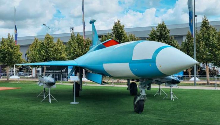 Rusya’nın JF-17 Motorlu Yeni İnsansız Hava Aracı Grom Tanıtıldı